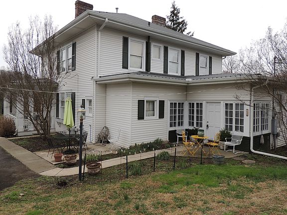 4th image of 325 W Main St