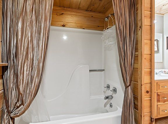 36th image of 61 River Bend Ct