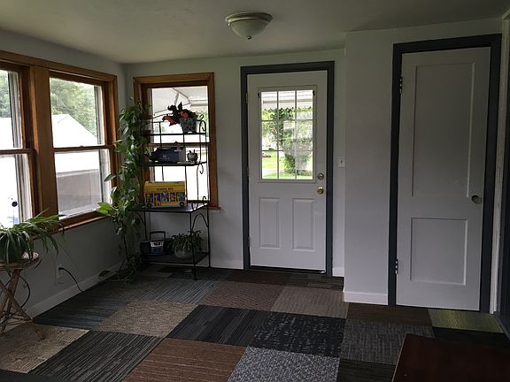4th image of 3822 4th Ave #B