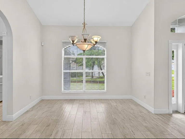 1571 SW Hunnicut Port St — Photo 5