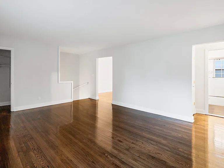 Molly Pitcher Village Apartments — Photo 18