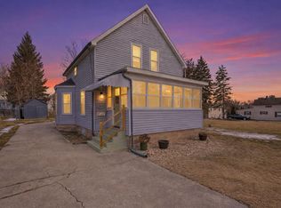 614 E Washington St, Ionia, MI 48846