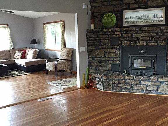 4th image of 8094 N Lakeshore Dr