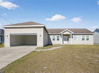 2808 34th St SW, Lehigh Acres, FL 33976