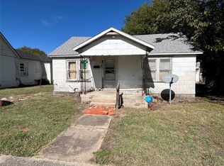 612 W 5th St, Ada, OK 74820