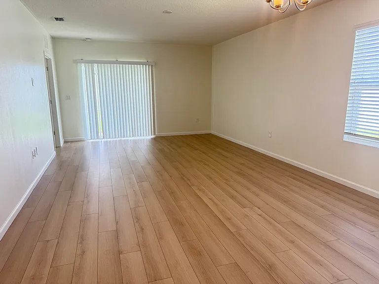 11477 SW Patterson St — Photo 4
