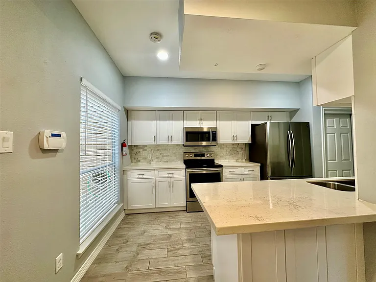 12625 Memorial Dr #20 — Photo 5