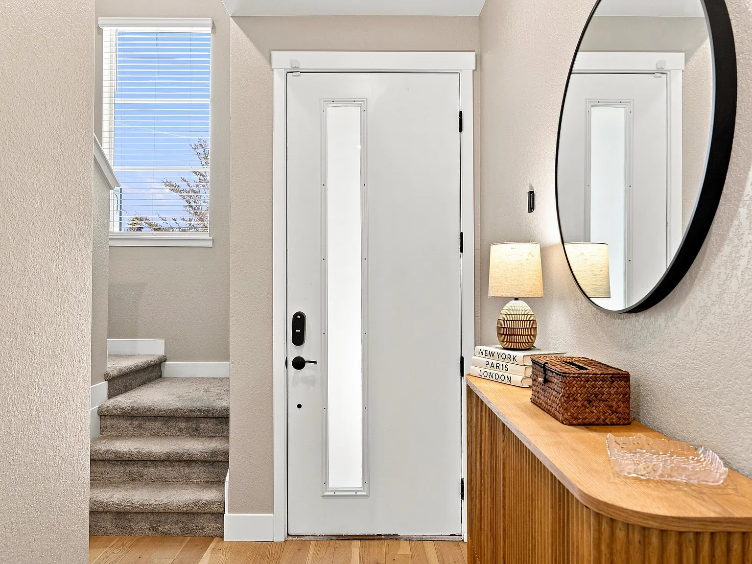 4 bed, 2077 sqft, $3,100 — Photo 4