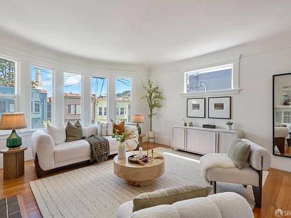 4th image of 842 Edinburgh St