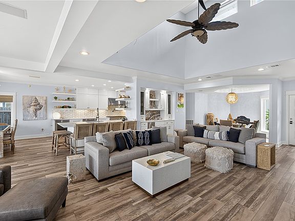 5th image of 337 Piper Blvd
