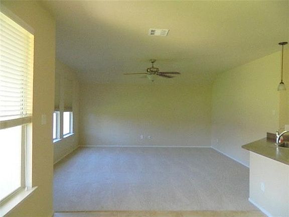 2nd image of 2608 Spencer Cir