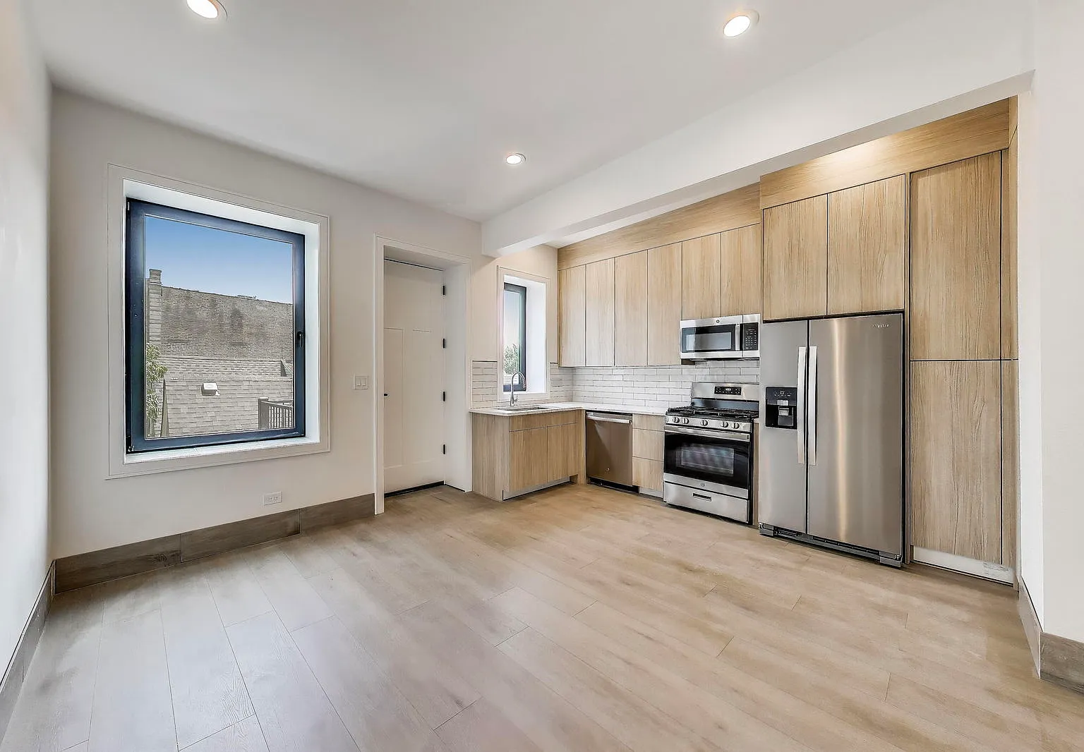 2 bed, 2.0 bath, $2,740 — Photo 1