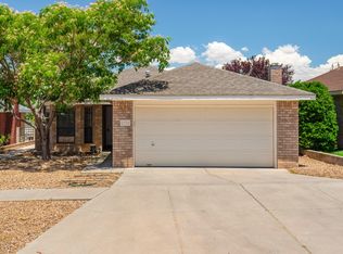 6739 Forest Hills Dr NE, Albuquerque, NM 87109