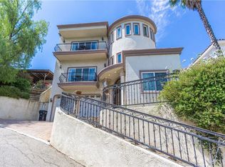 21051 Dumetz Rd, Woodland Hills, CA 91364