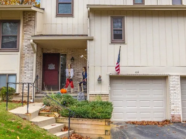 414 Forest Dr, Brighton, MI 48116