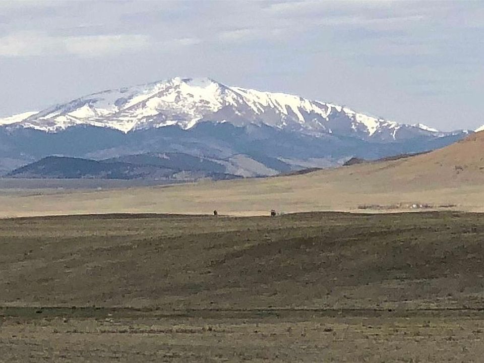 Gorgeous Mountain Views!!