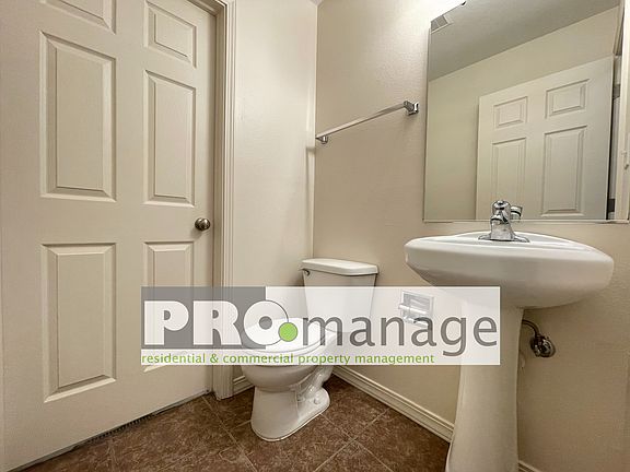 5th image of 416 Energy Dr APT 1