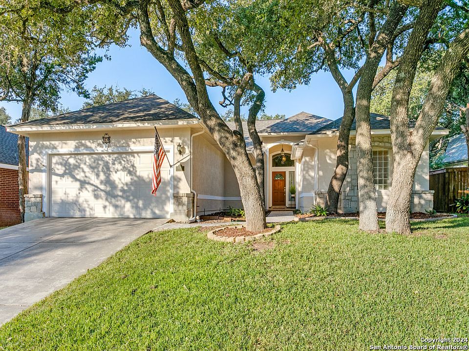 1st image of 31 SILVERHORN DR