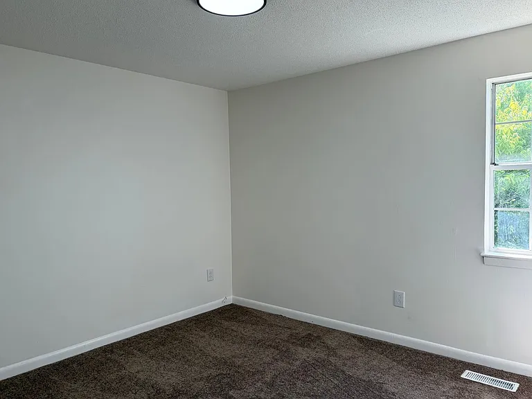 2701 McIntosh Dr — Photo 13