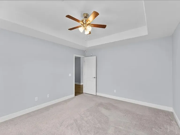 550 Bonanza St — Photo 17