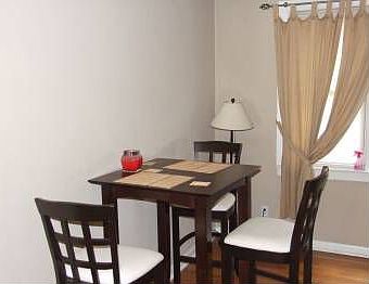 3rd image of 14 Soundview Cir