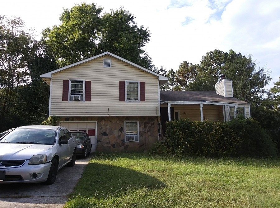 1st image of 1631 Cherry Hill Ct SW