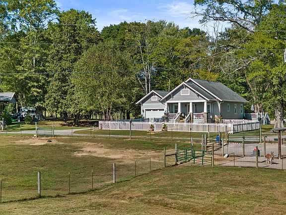 3rd image of 4400 County Road 1669