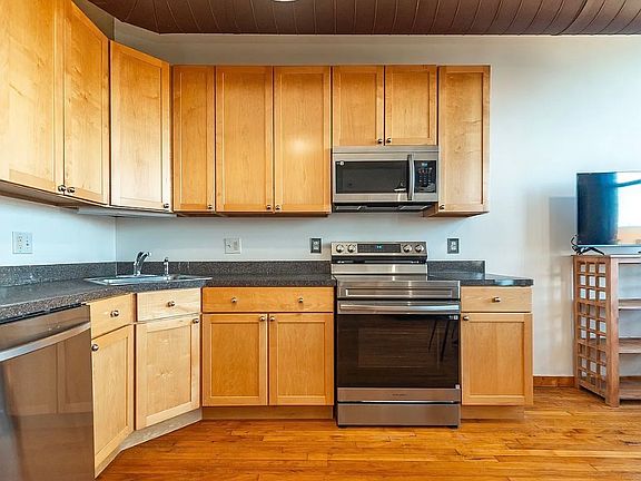 2nd image of 325 Lafayette St Building 8-2