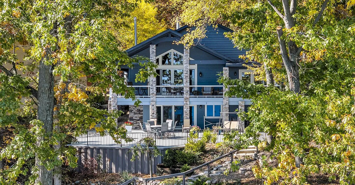 2307 Tecumseh Dr photo 1