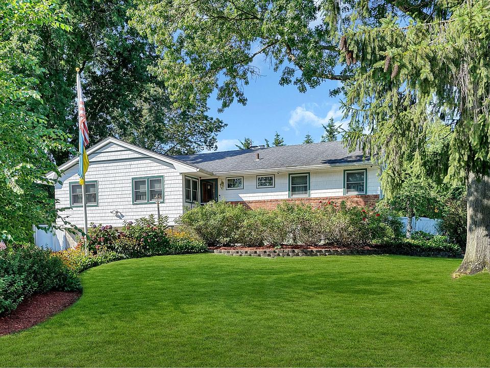 1st image of 1 Pinoak Ln