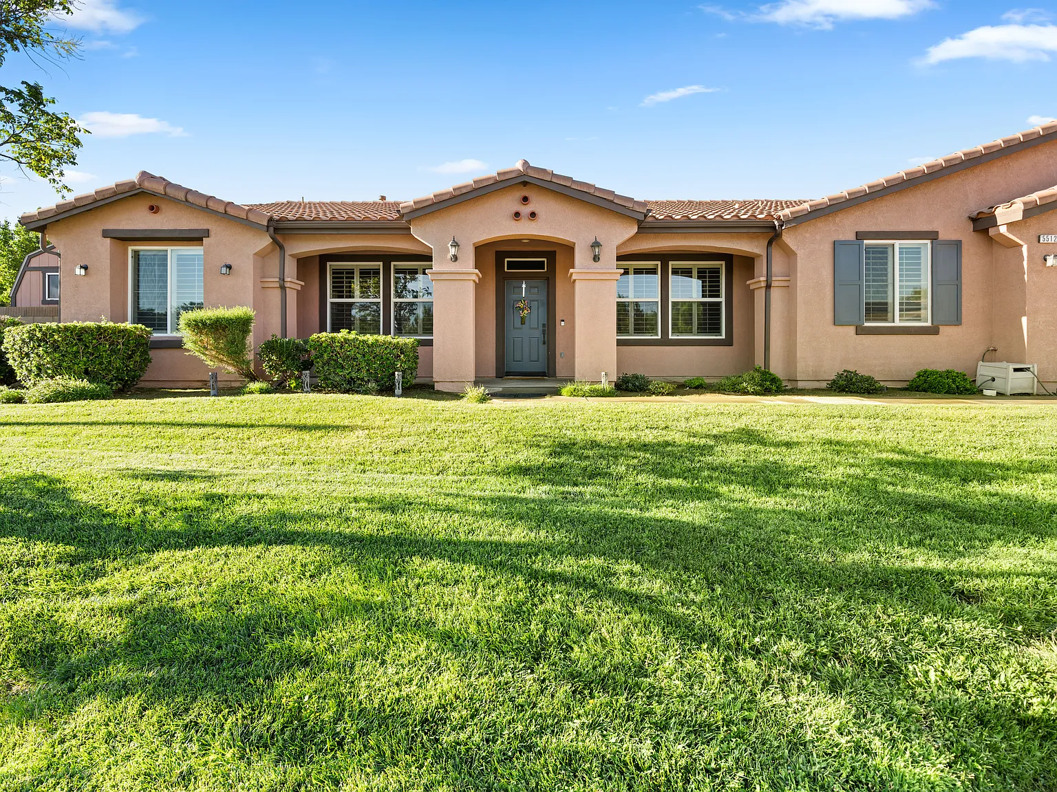 5512 Las Brisas Ter — Photo 2