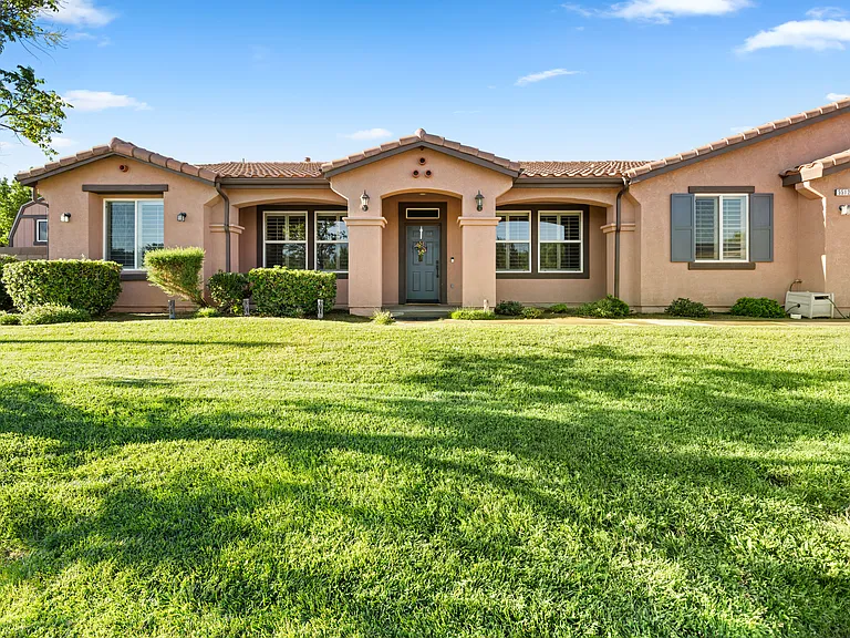 5512 Las Brisas Ter — Photo 2