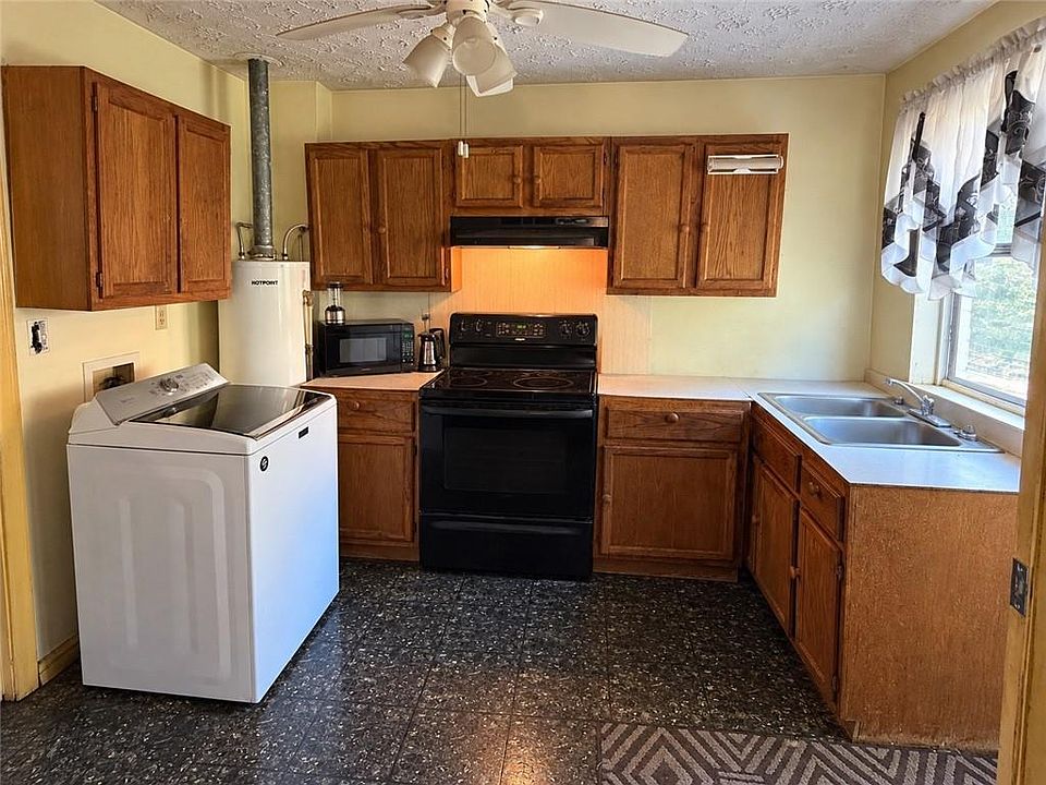 13th image of 216 Kendrick Ave