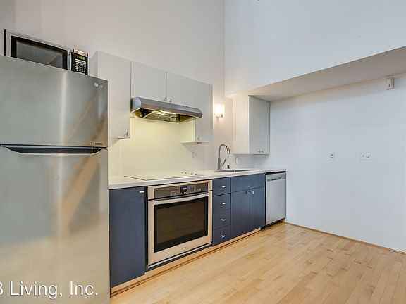 4th image of 461 2nd St APT C123
