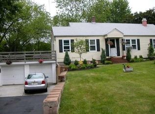 506 Country Club Rd, Bridgewater, NJ 08807