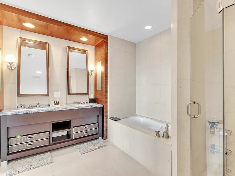 6799 Collins Ave #412 — Photo 7