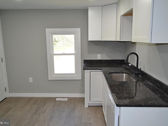 4th image of 338 S Delsea Dr