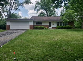 30515 Rock Creek Dr, Southfield, MI
