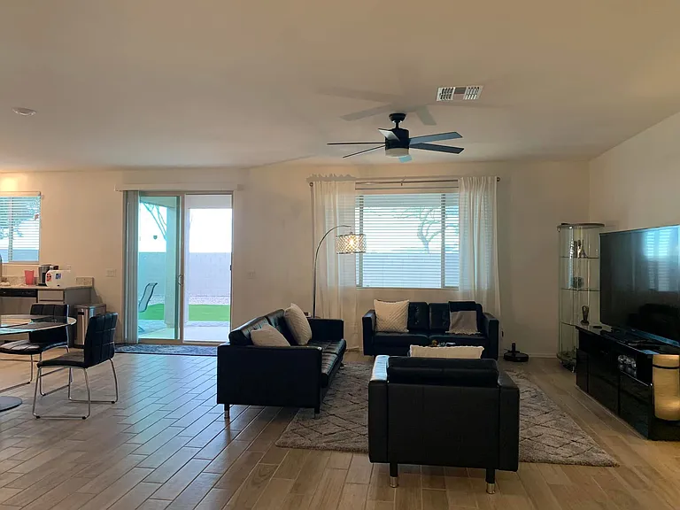 1542 E Fontana Dr — Photo 6
