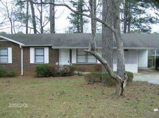 852 Longleaf Dr, Forest Park, GA 30297