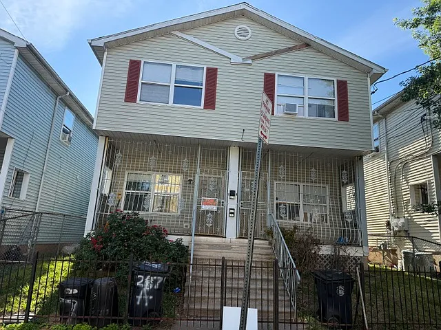 287A Hunterdon St #A — Photo 8