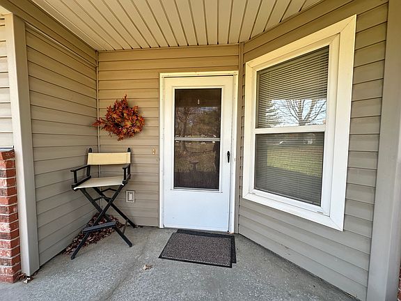4th image of 313 Silver Leaf Ln #313
