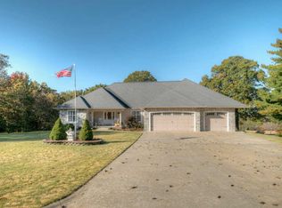 5362 Fox Fire Dr, Joplin, MO 64804