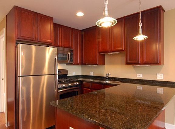 3rd image of 3258 N Oakley Ave #3