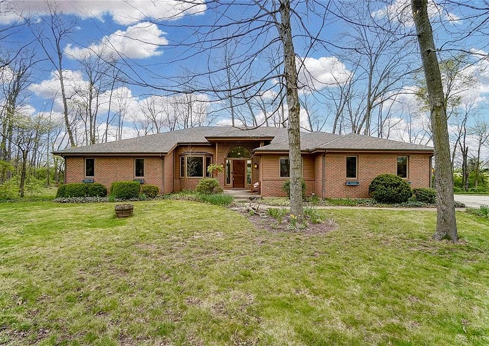 1st image of 986 Riverview Ct