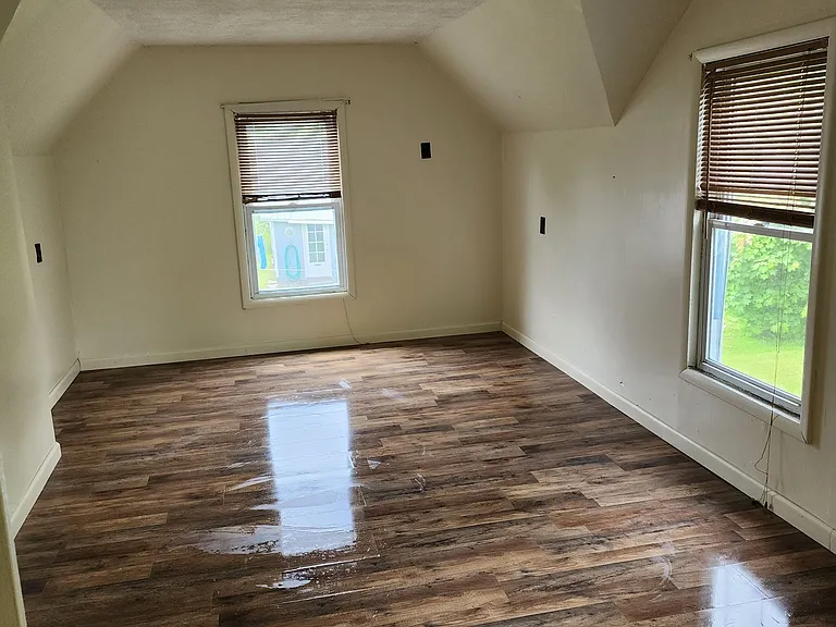 505 Sterling St — Photo 12