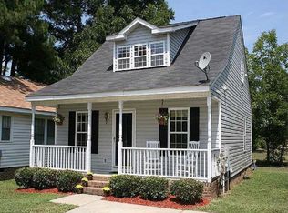 120 Earp St, Holly Springs, NC 27540