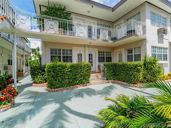 2nd image of 717 Espanola Way APT 106
