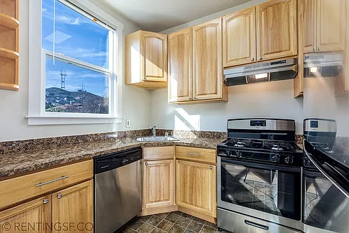 1450 Castro St #24 Photo 1