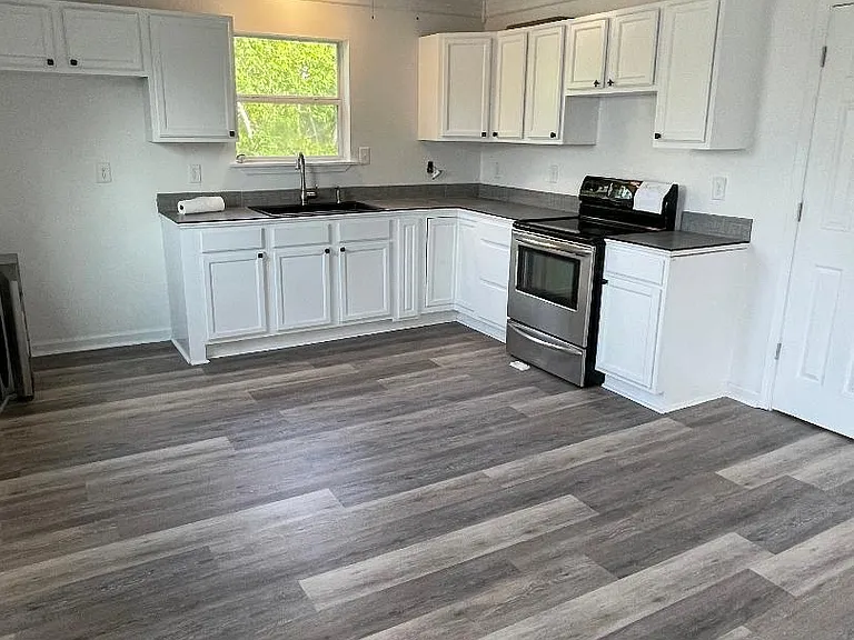 3124 Washington St — Photo 1